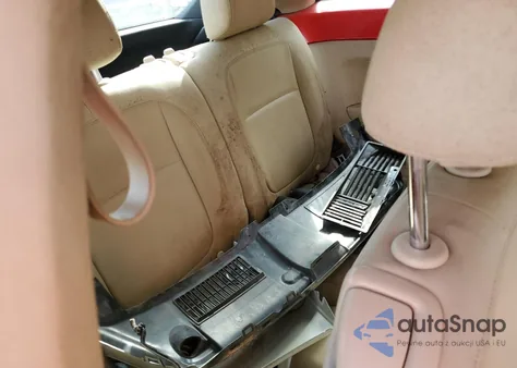 2013 Volkswagen Beetle z USA, uszkodzony, nr VIN 3VWJP7AT1DM674515